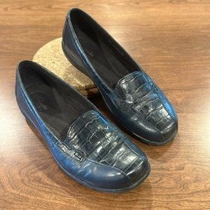 Bendable Alligator Slip on Flat Loafers Size 8.5